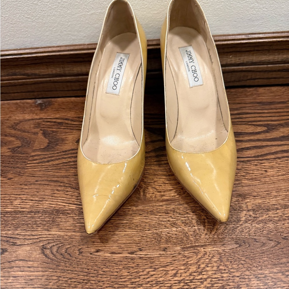 Jimmy Choo nude- light Mustard Patent Leather Pointed Toe Pumps Size 38.5